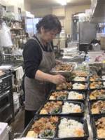 追い出した妻の味を食べる夫