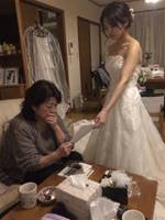挙式前夜に「家を寄越せ」と迫る娘と、席を捨てた母