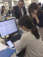 「いなくても回る」と言われた私に、12件の着信
